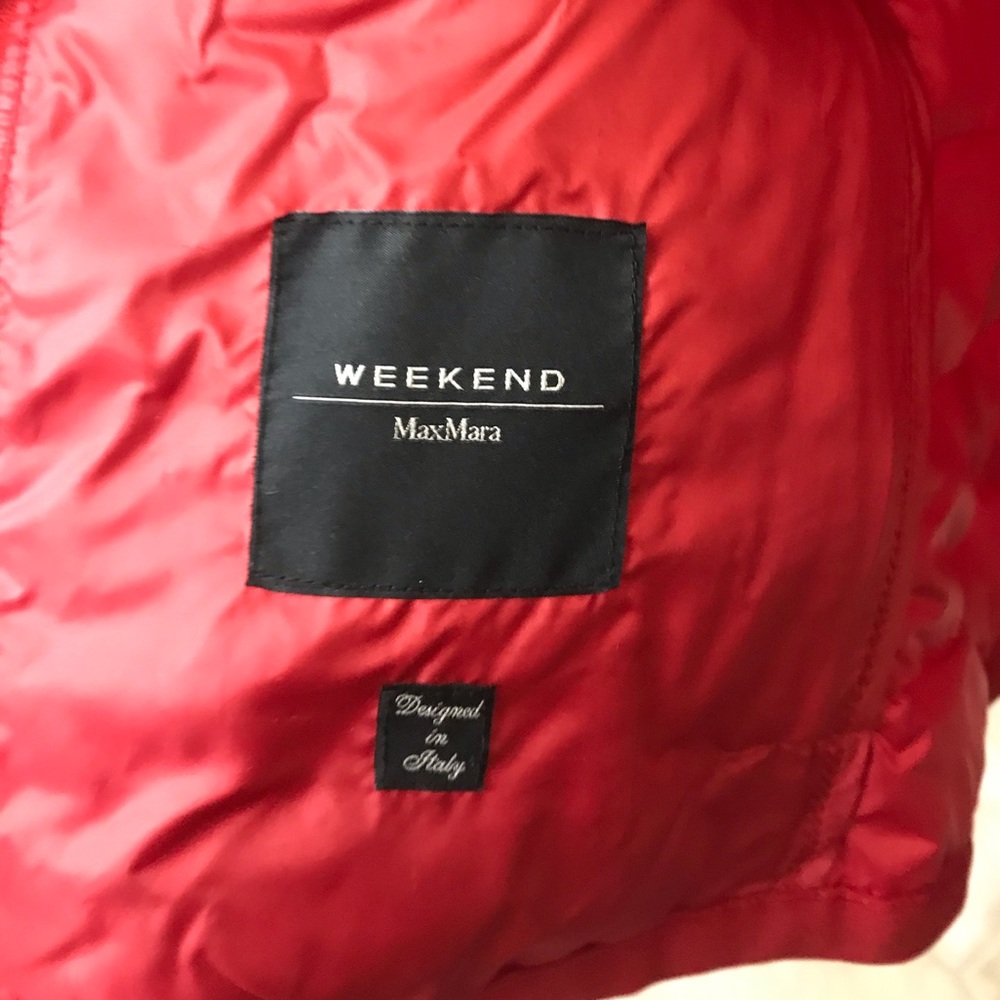 MaxMara weekend red puffer coat - Picture 3 of 3